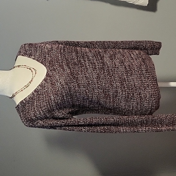 SO V-Neck Lace-Up Back Detail Maroon and White Sweater - Size XS - Picture 3 of 8